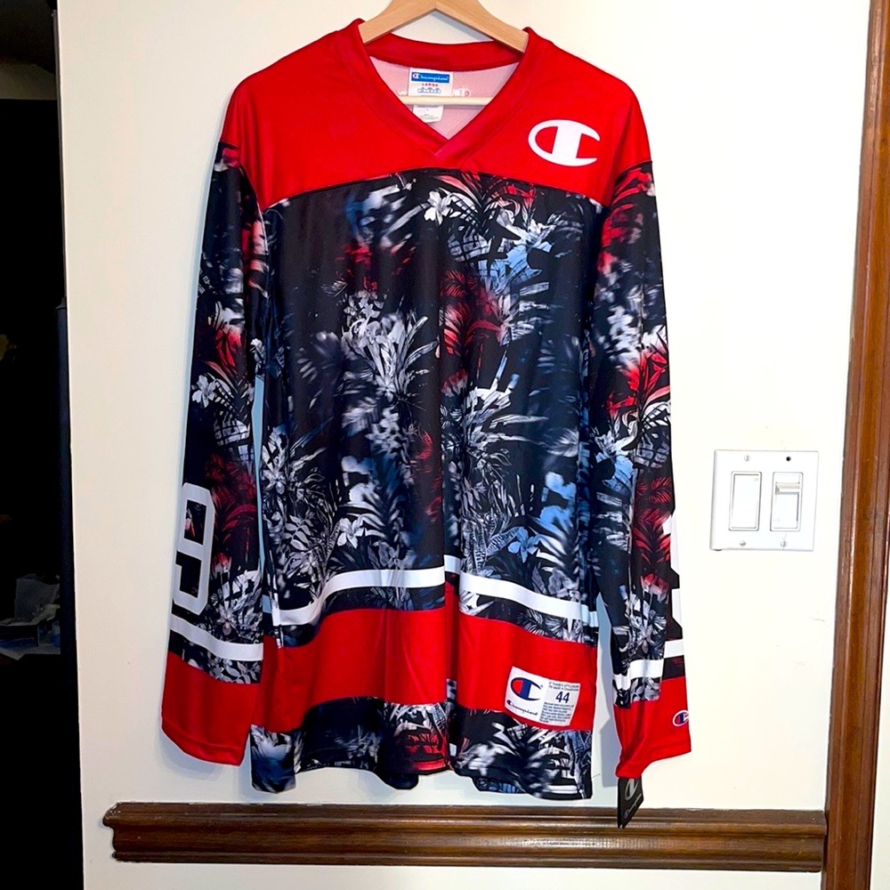 Champion Hockey Jersey Men L NWT